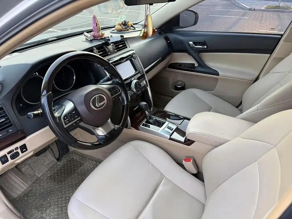 Toyota Reiz — миниатюра 6