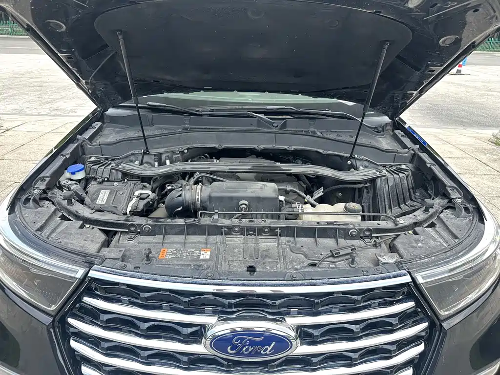 Ford Explorer — миниатюра 9