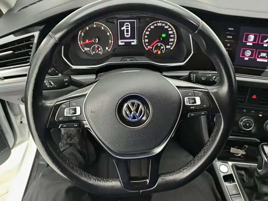 Volkswagen Sagitar — миниатюра 15