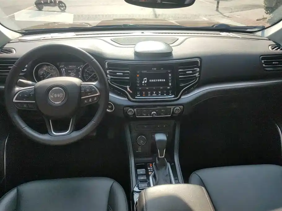 JEEP GRAND COMMANDER