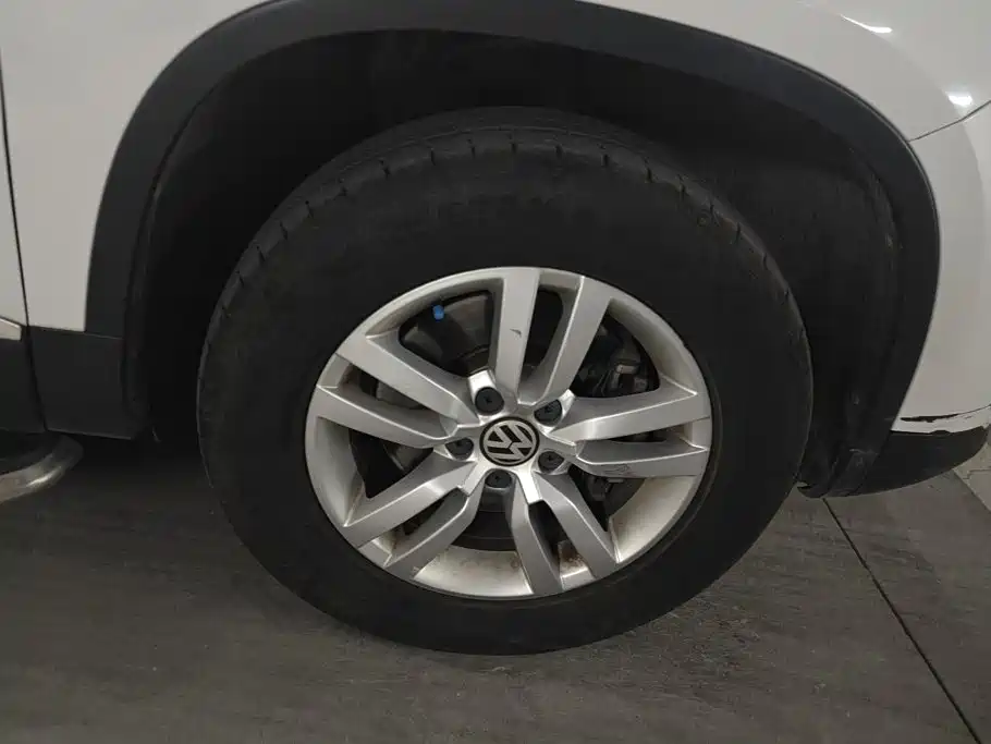 Volkswagen Tiguan — миниатюра 6