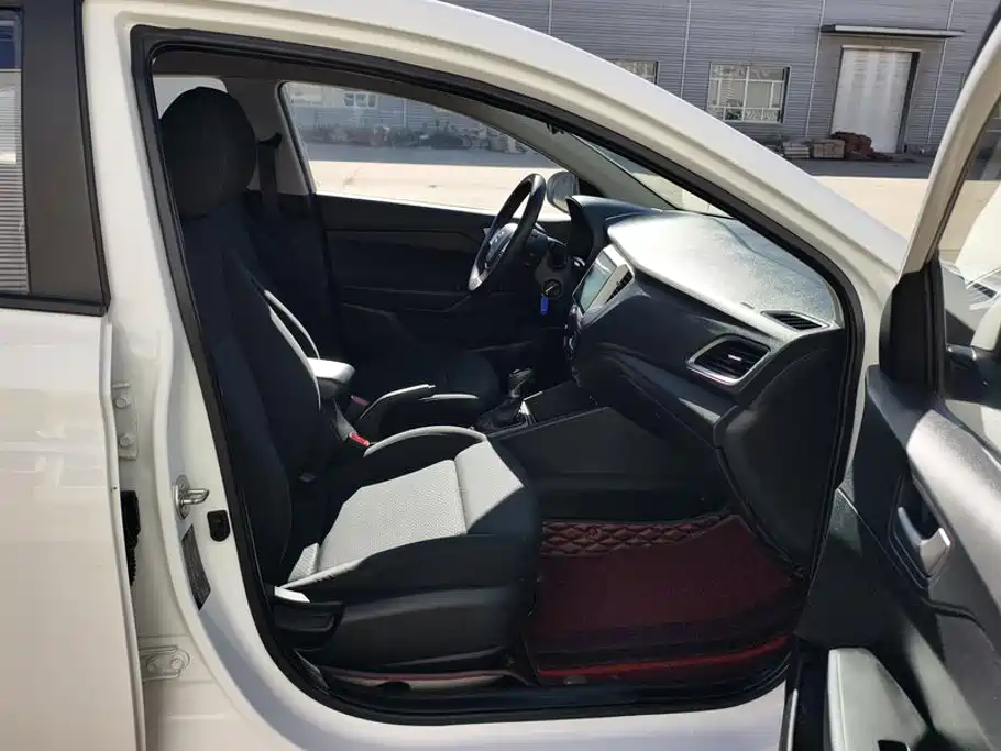 Hyundai Verna — миниатюра 8