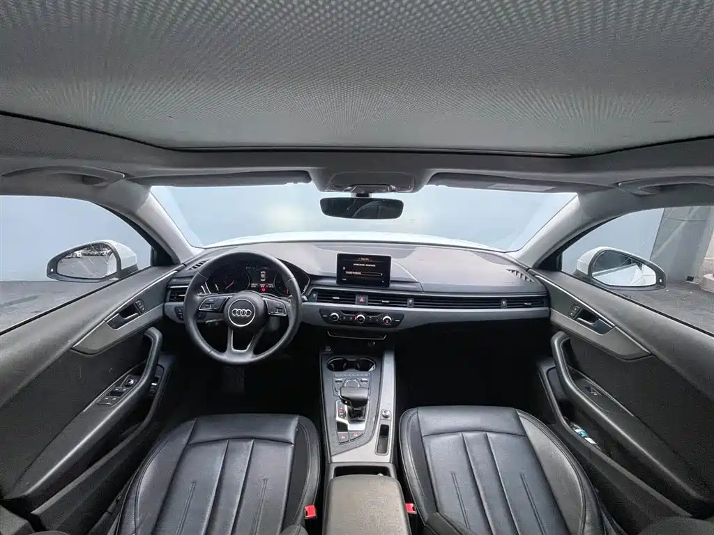 Audi A4L 2019 40 TFSI VI