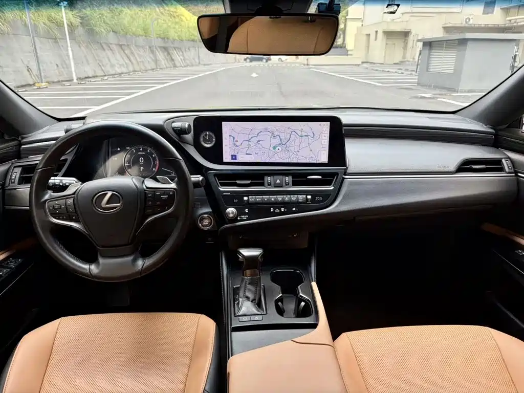 Lexus ES — миниатюра 5