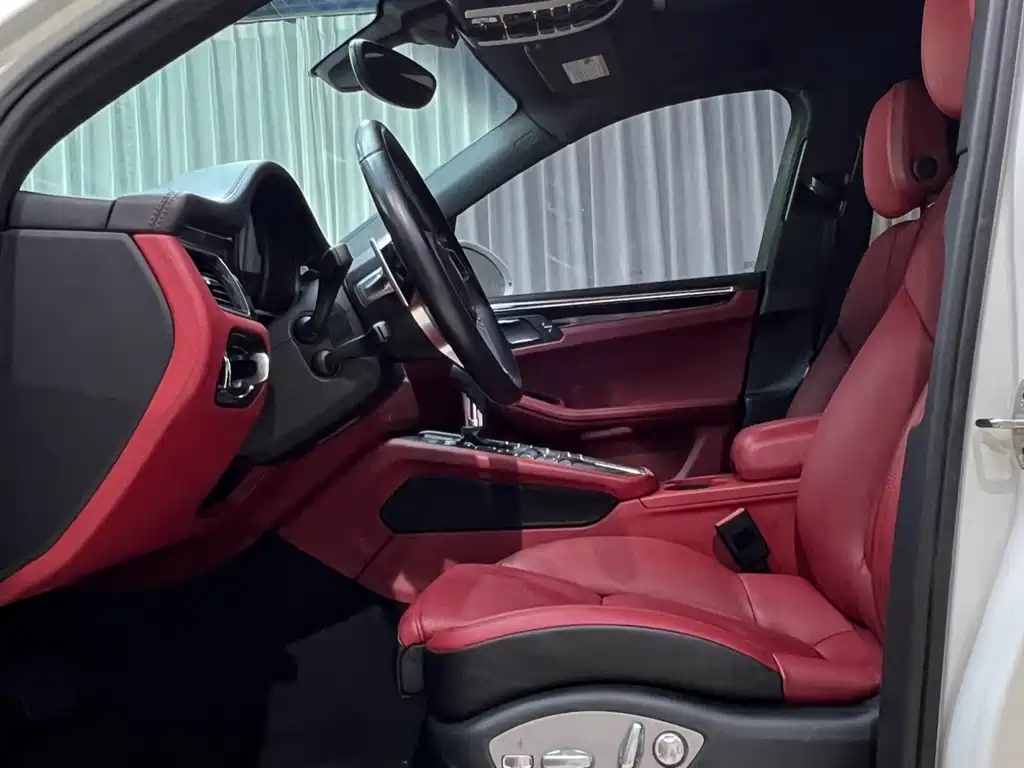 Porsche Macan — миниатюра 7