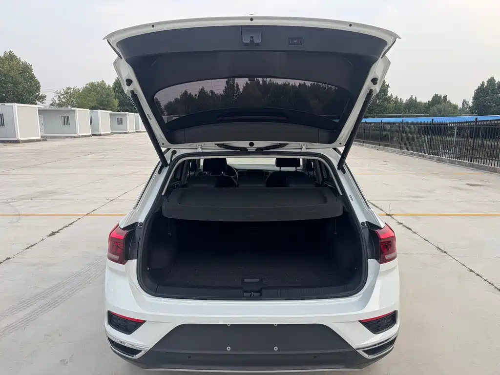 Volkswagen T-Roc — миниатюра 8