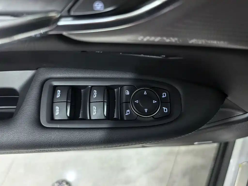 Cadillac XT6 — миниатюра 21