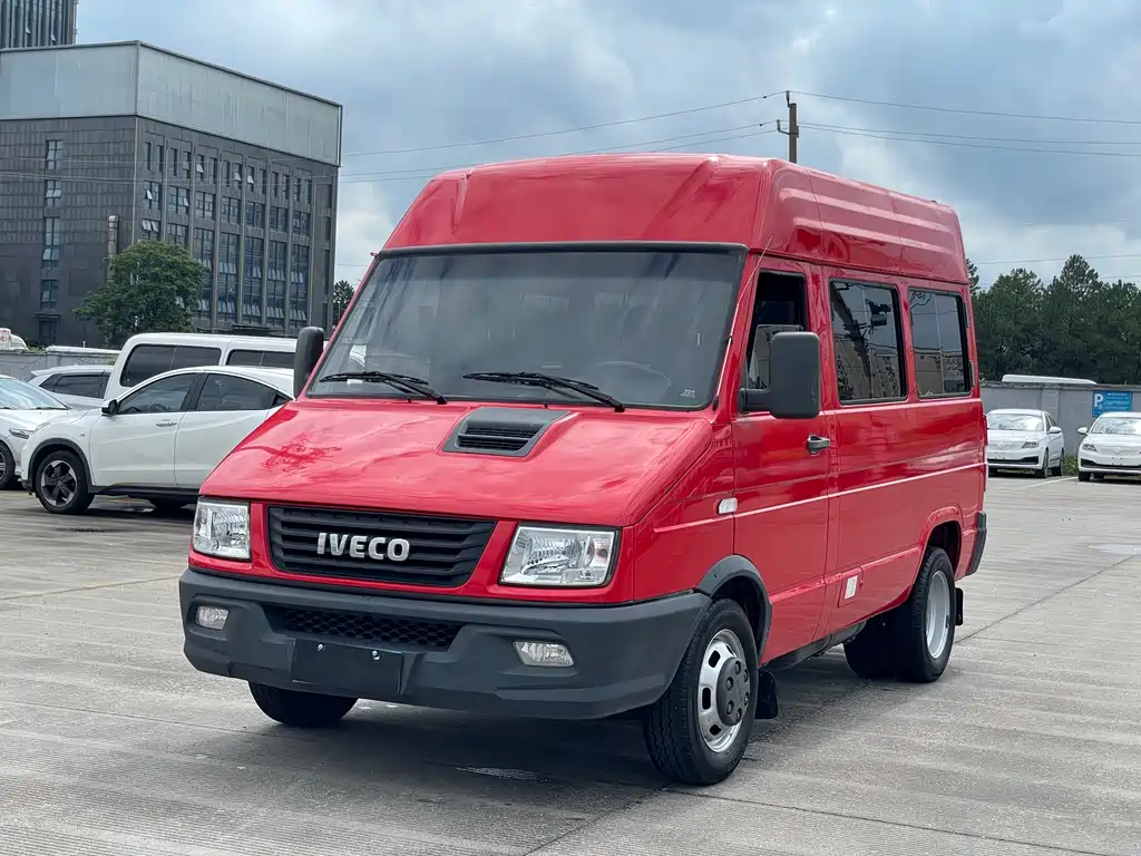 IVECO PROUD