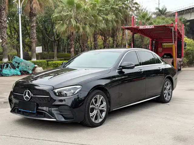 MERCEDES BENZ E CLASS