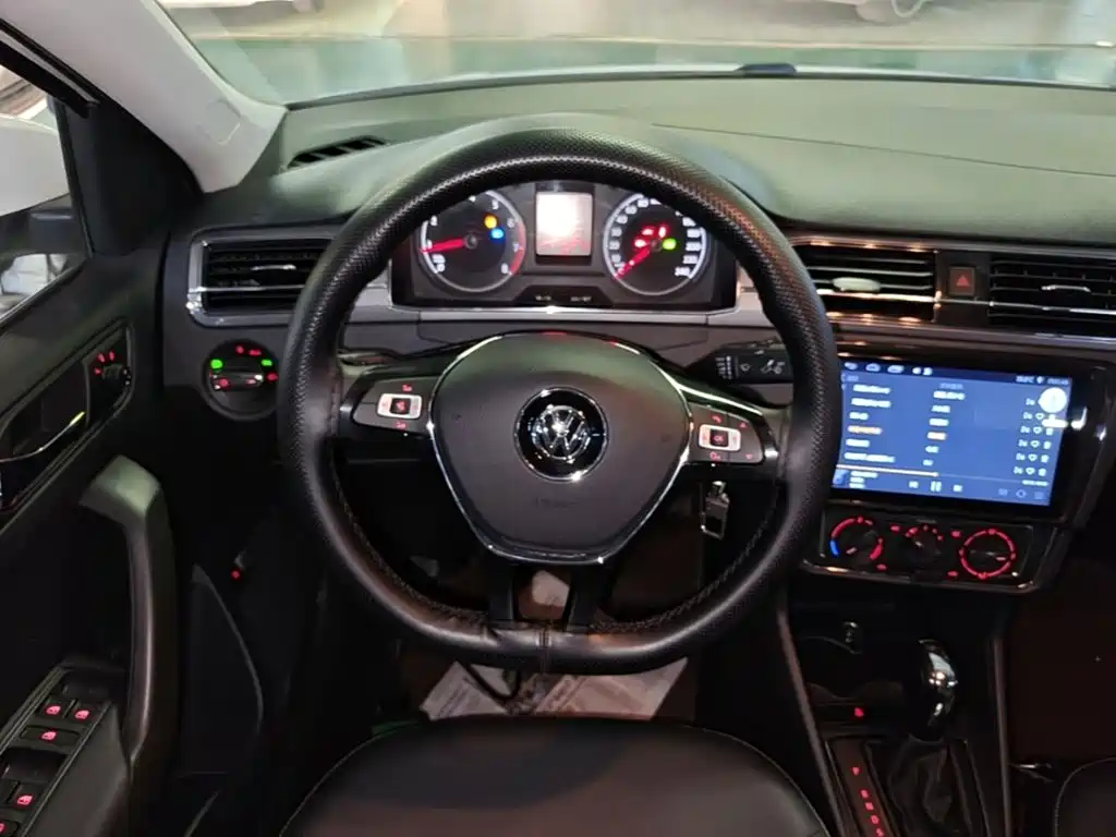 Volkswagen Santana — миниатюра 11