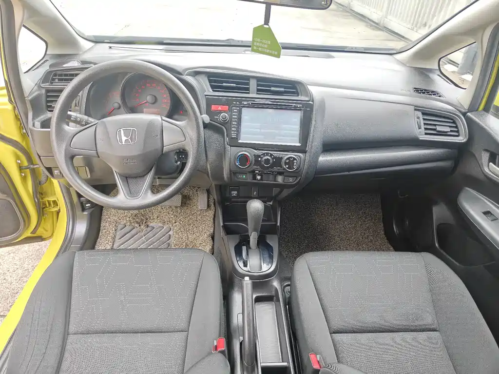 Honda Fit — миниатюра 10