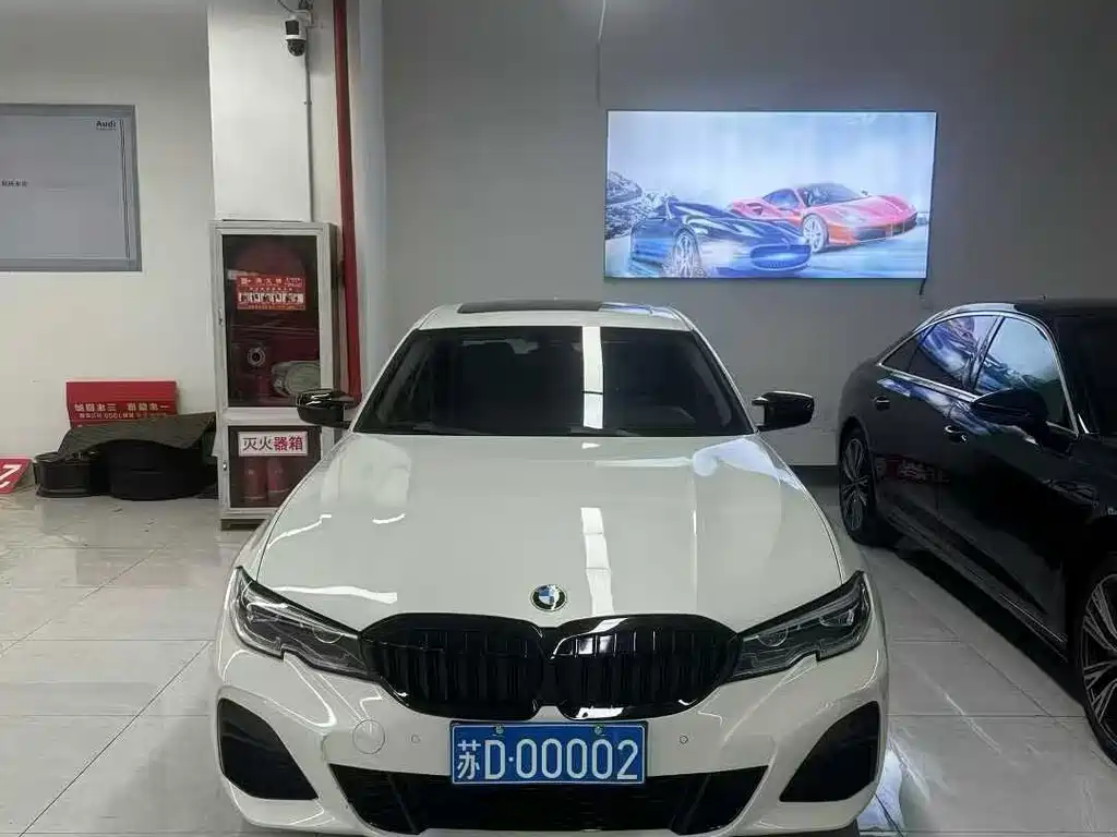 BMW 3 SERIES