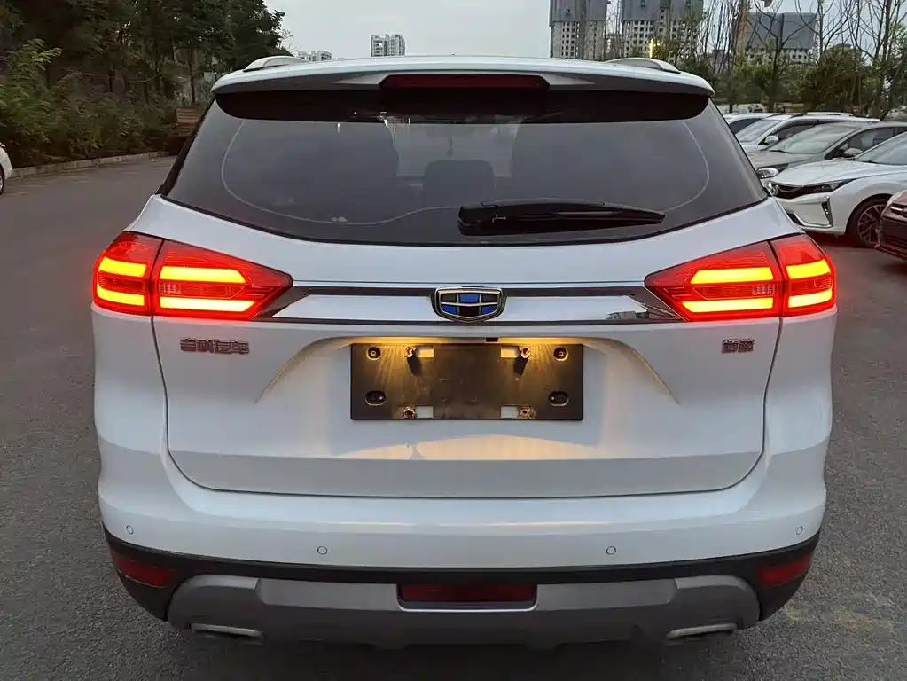 Geely Boyue — миниатюра 8