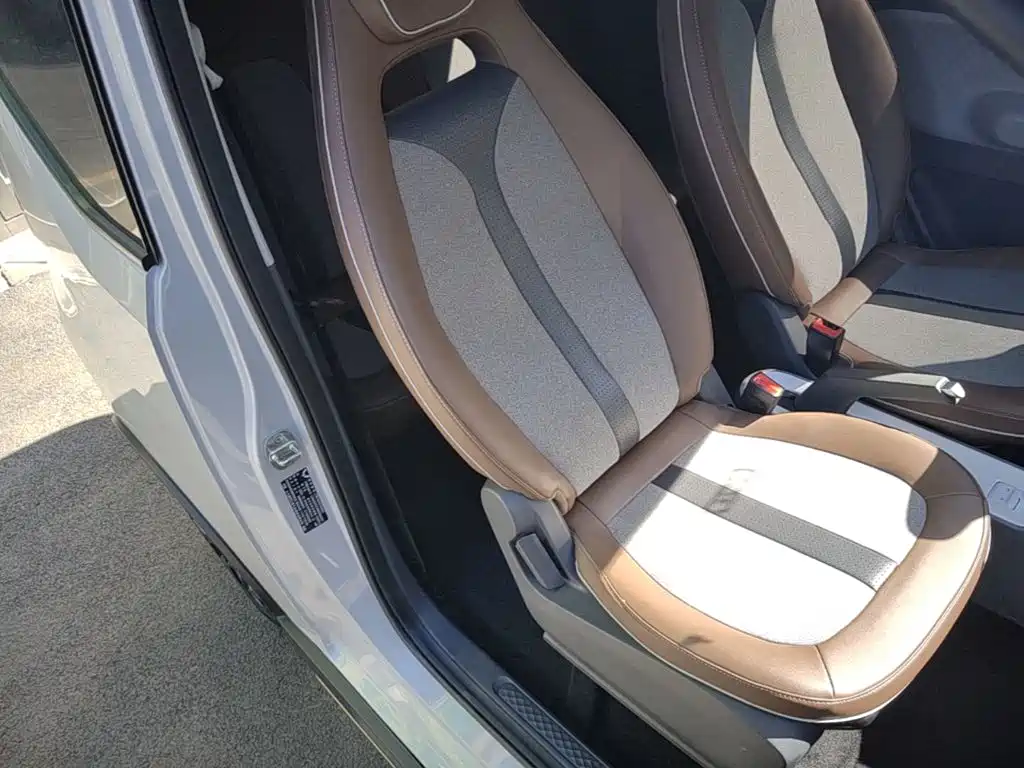 Wuling MINIEV — миниатюра 25