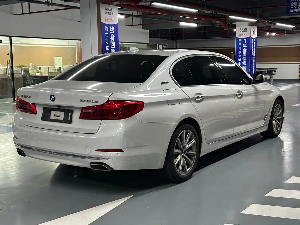 BMW 5 Series New Energy — миниатюра 5