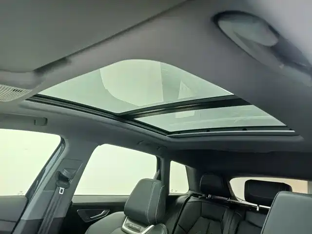 Audi Q4 e-tron — миниатюра 12