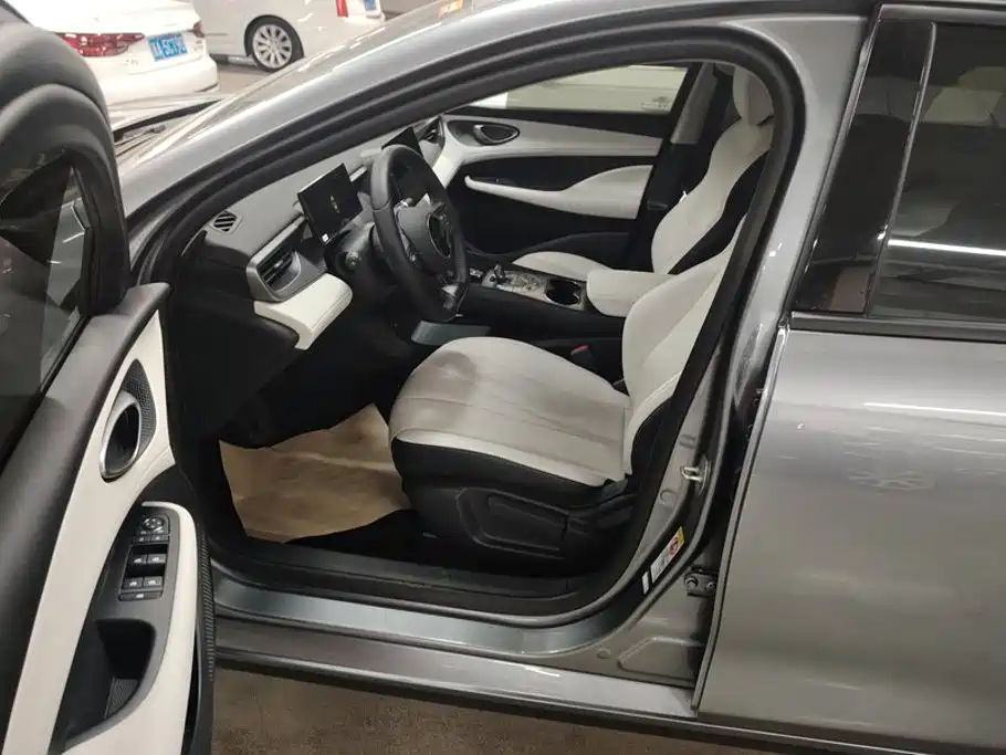 BYD Seal 05 DM-i — миниатюра 9