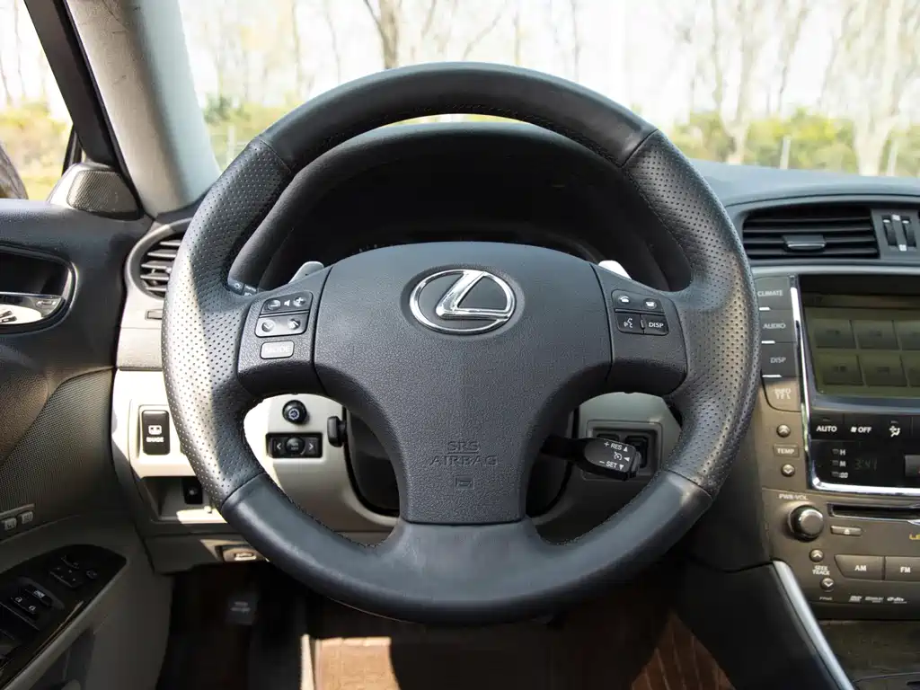 Lexus IS — миниатюра 19