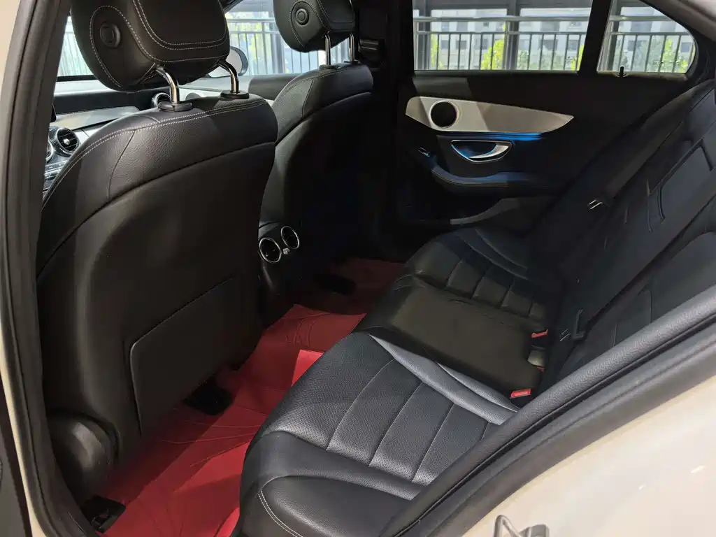 Mercedes-Benz C-Class — миниатюра 7