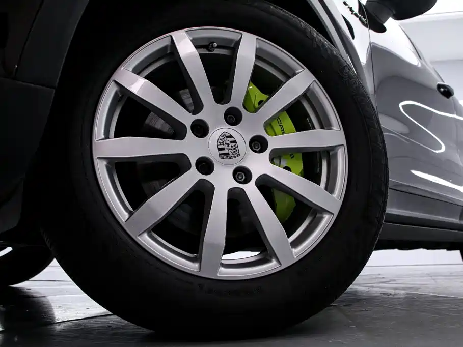 Porsche Cayenne Hybrid — миниатюра 19