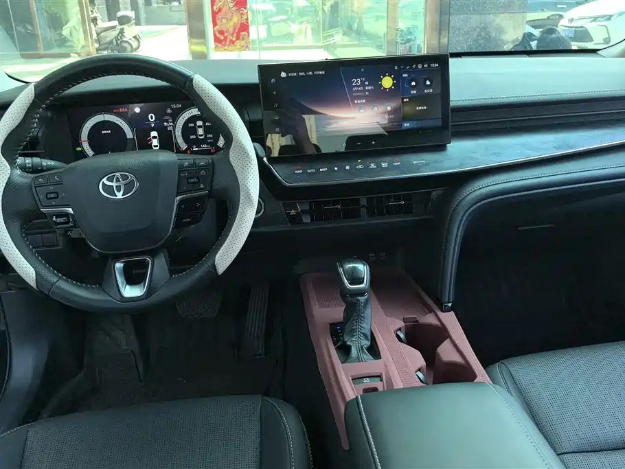 TOYOTA CAMRY
