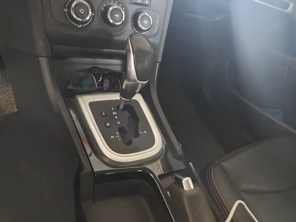 Citroen C4L — миниатюра 10