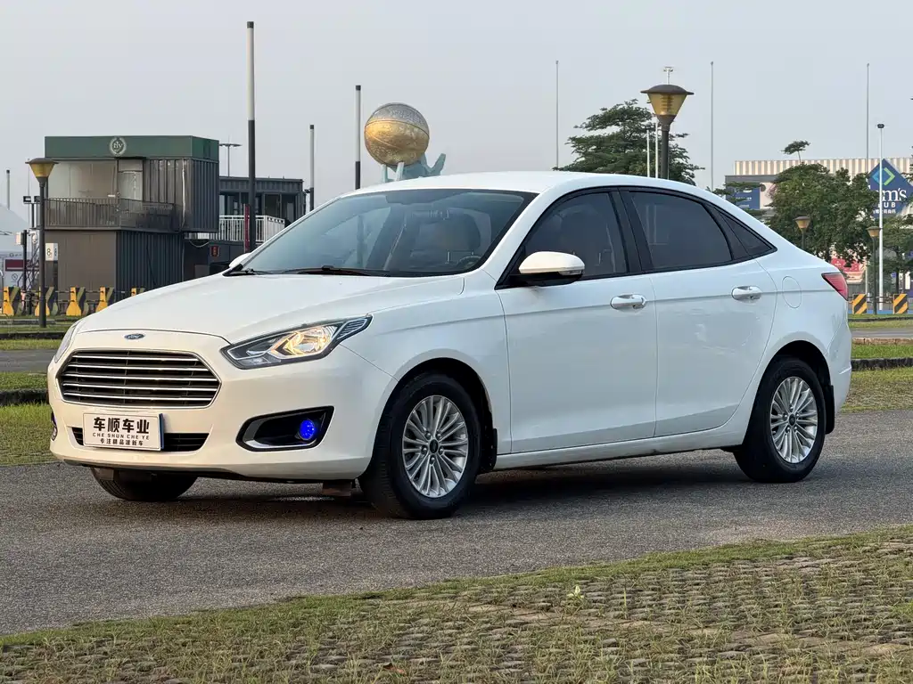 Ford Escort 2018