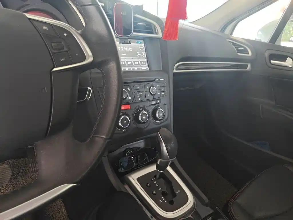 Citroen C4L — миниатюра 9