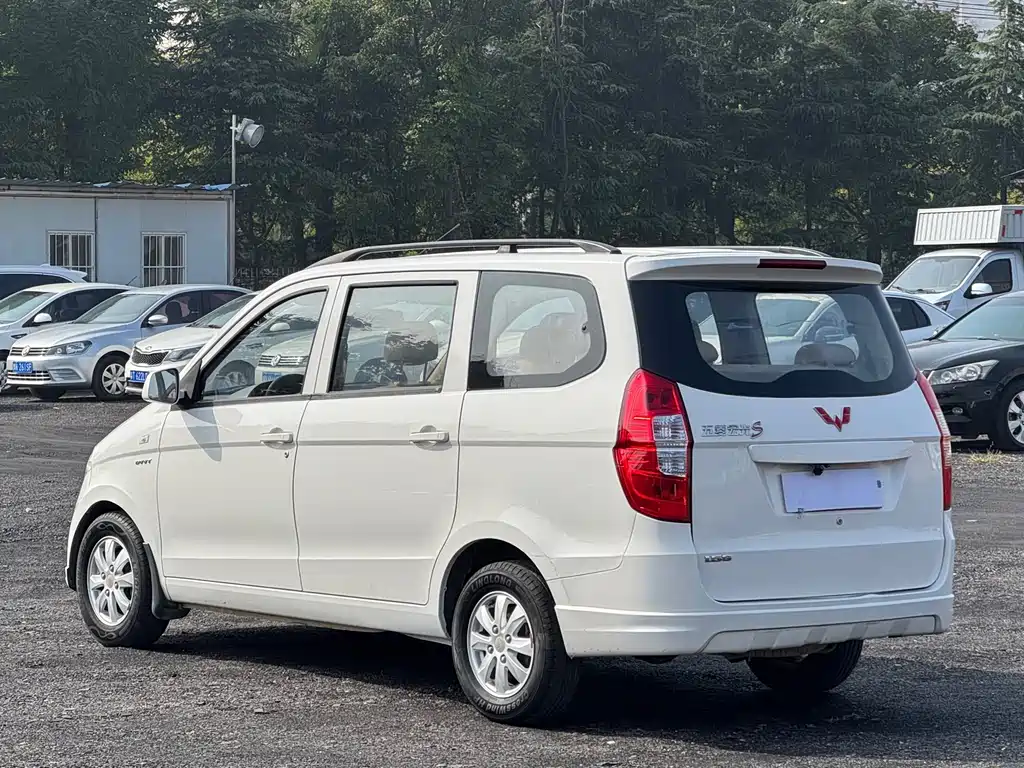Wuling Hongguang — миниатюра 9