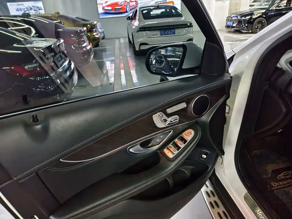 Mercedes-Benz GLC — миниатюра 9