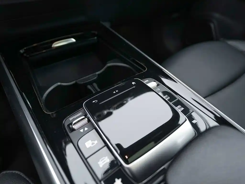 Mercedes-Benz GLA — миниатюра 15