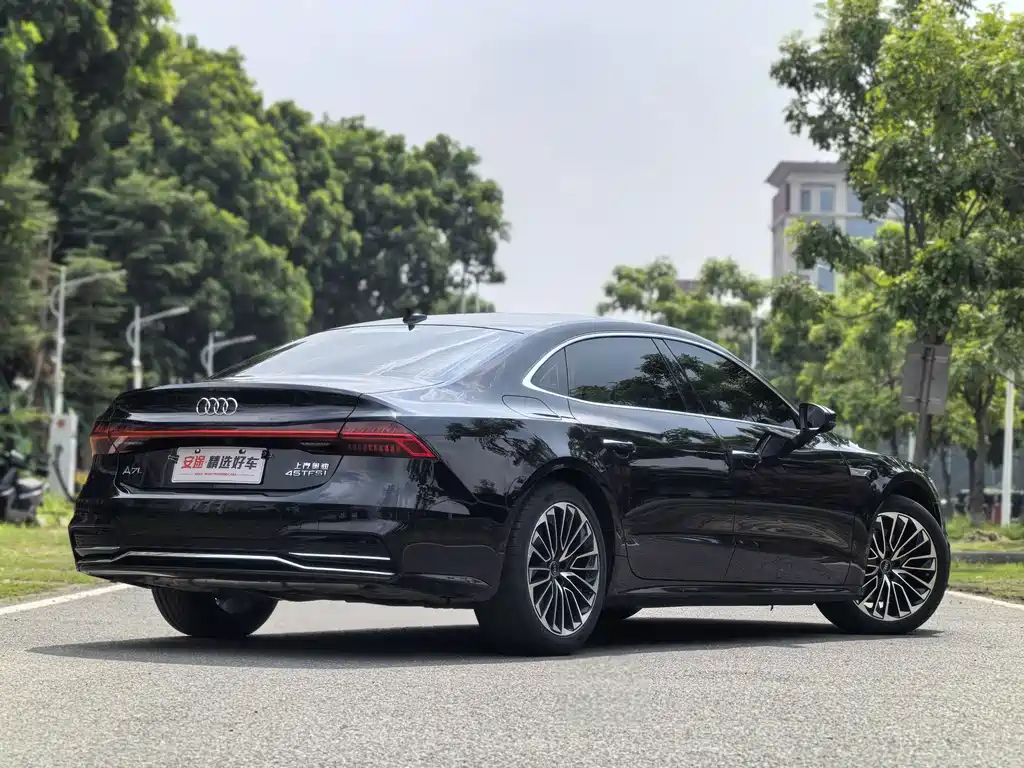 Audi A7L — миниатюра 3