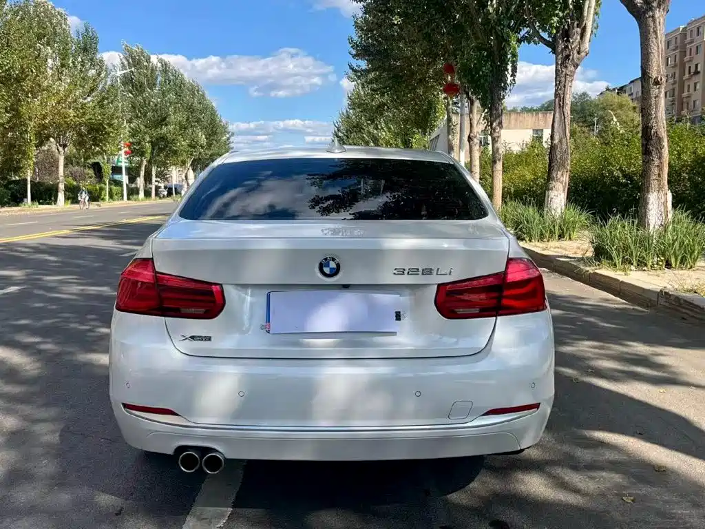 BMW 3 Series — миниатюра 6