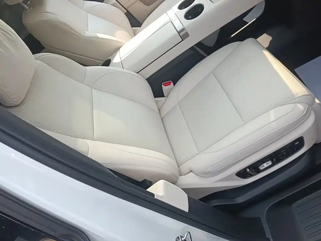 Li Auto Li MEGA — миниатюра 25