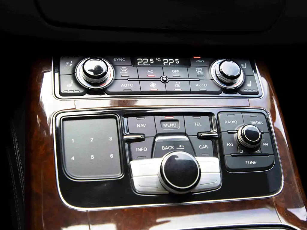 Audi A8 — миниатюра 22