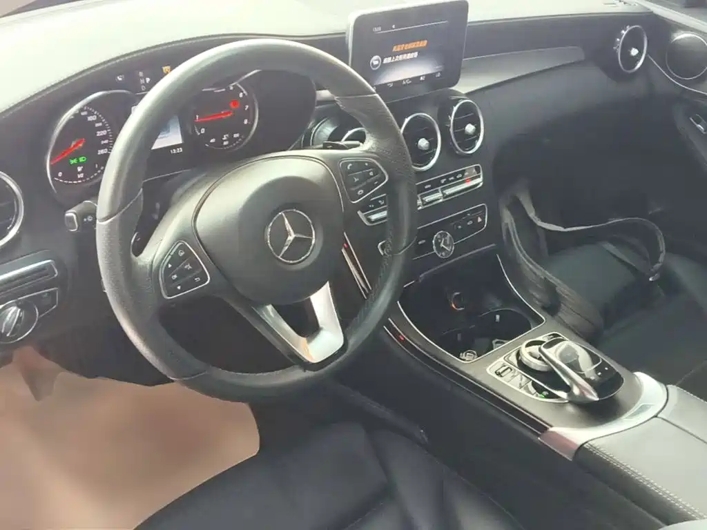 Mercedes-Benz C-Class — миниатюра 10