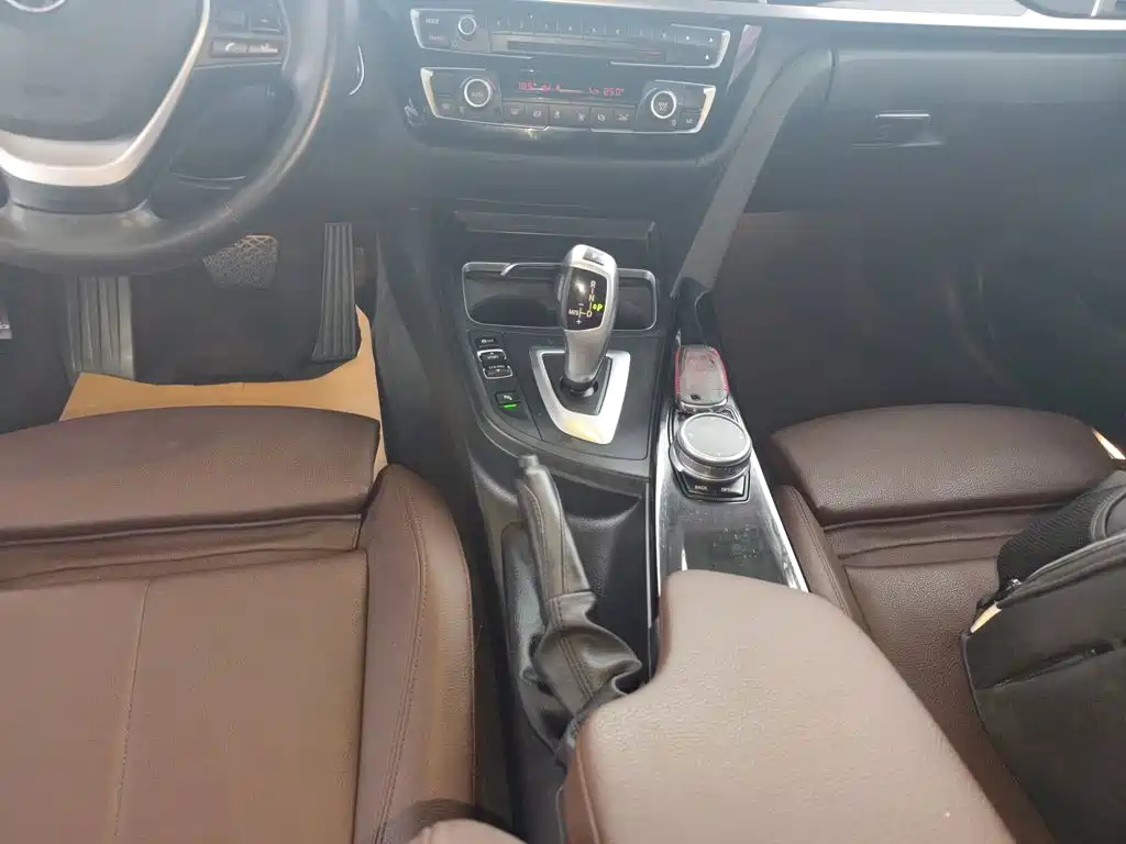 BMW 3 Series — миниатюра 10