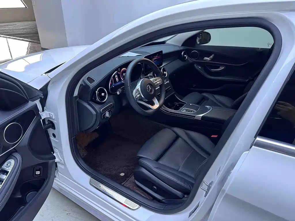 Mercedes-Benz C-Class — миниатюра 10