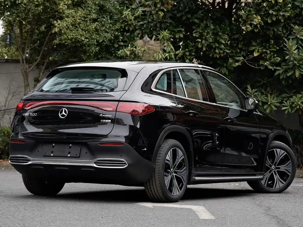 MERCEDES-BENZ EQE SUV