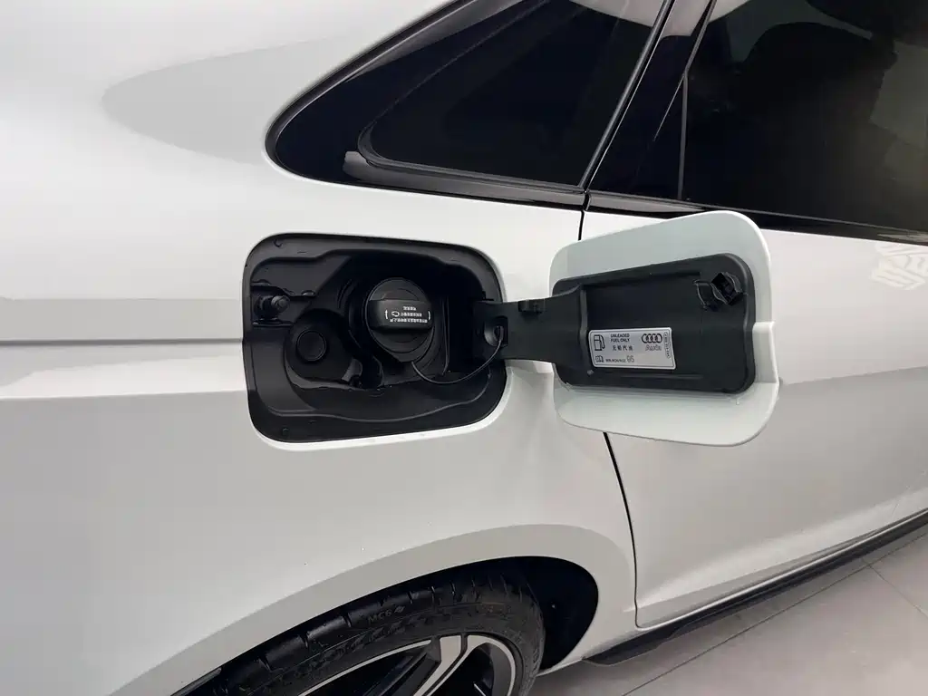 Audi A4L — миниатюра 13
