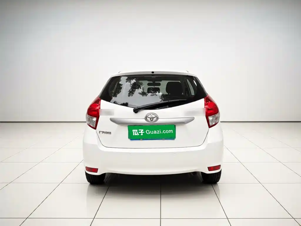 Toyota Yaris L — миниатюра 3