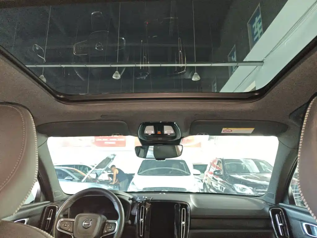 Volvo XC40 NEV — миниатюра 18