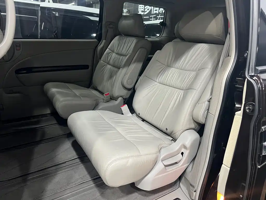 Honda Elysion — миниатюра 3