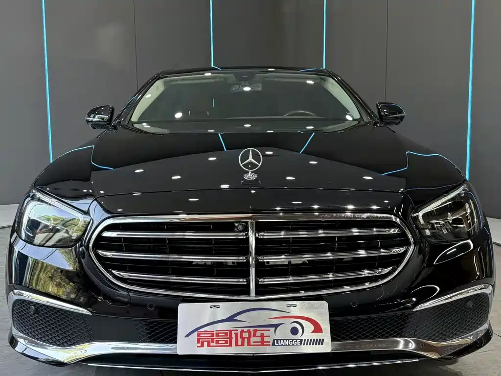 Mercedes-Benz E-Class — миниатюра 2