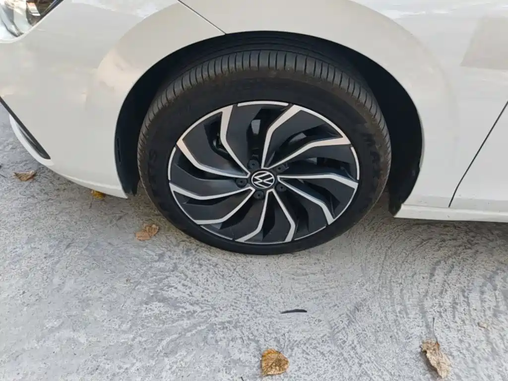 Volkswagen Golf — миниатюра 23