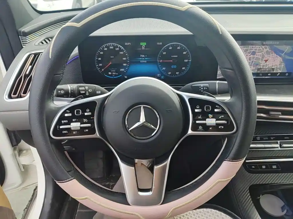 Mercedes-Benz EQC — миниатюра 11