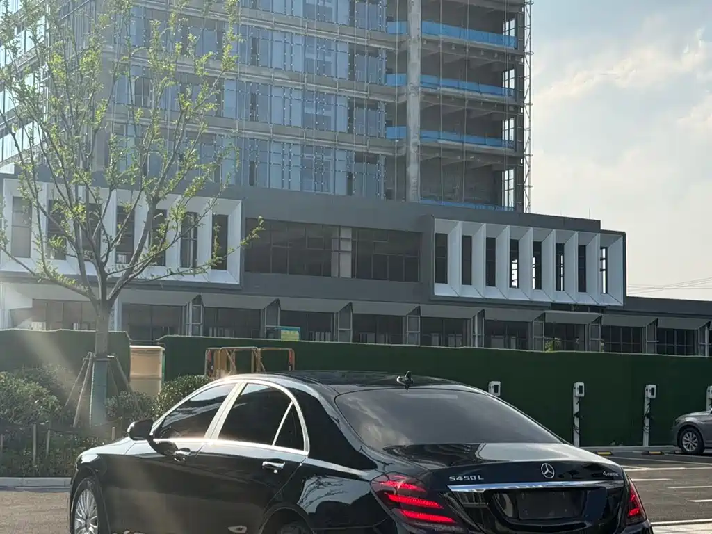 Mercedes-Benz S-Class — миниатюра 9