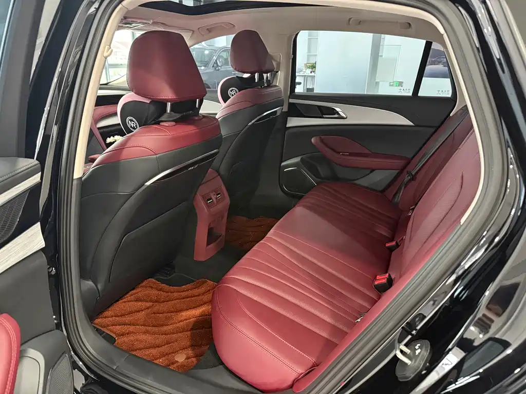 Hongqi Hongqi H5 — миниатюра 7