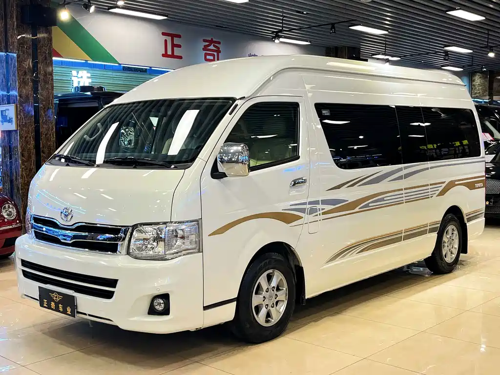 Toyota Hiace — миниатюра 3