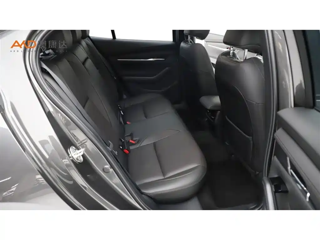 Mazda 3 Axela — миниатюра 8